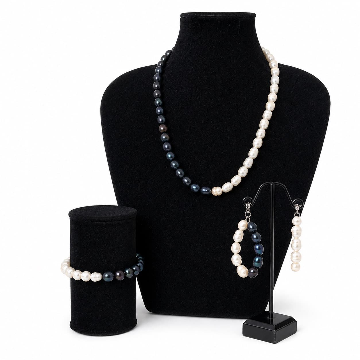 Elegant pearl jewelry set
